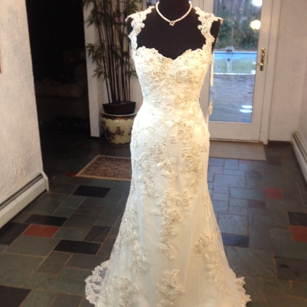 Maggie Sottero Jade Wedding Gown Dress Ivory Sz 8